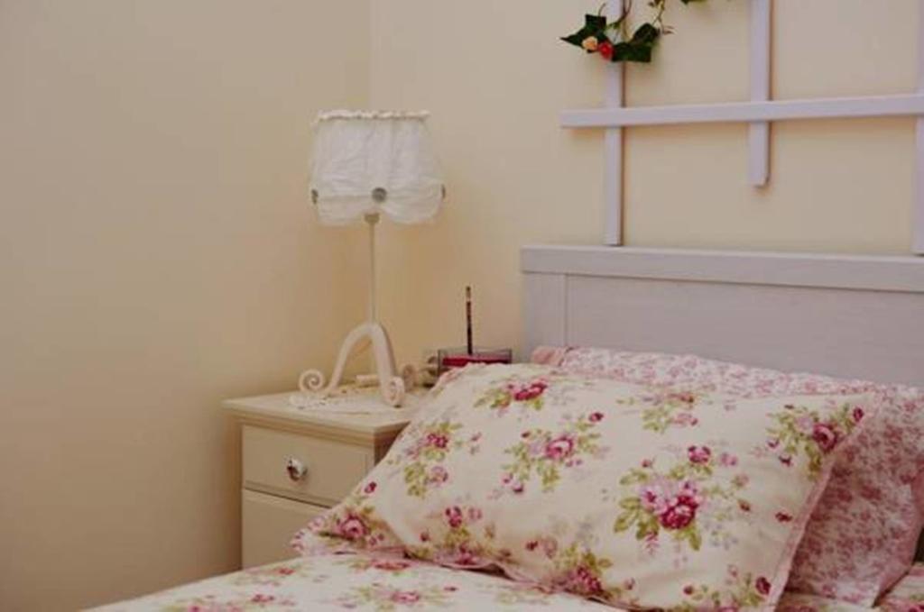 Romantic Apartment On Rynok Square With Air-Conditioning 利沃夫 客房 照片