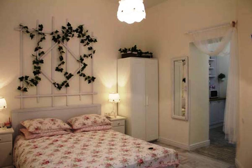 Romantic Apartment On Rynok Square With Air-Conditioning 利沃夫 客房 照片