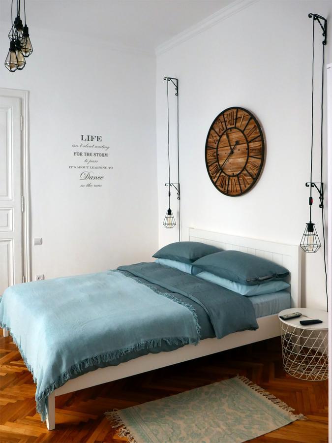 Romantic Apartment On Rynok Square With Air-Conditioning 利沃夫 外观 照片